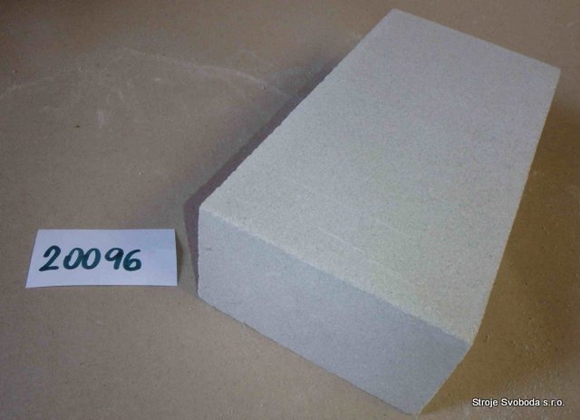 Čtyřsloupový hydr. lis pro lisování keramických materiálů a cihel CJC 120 (pridat k 11920  (13).JPG)